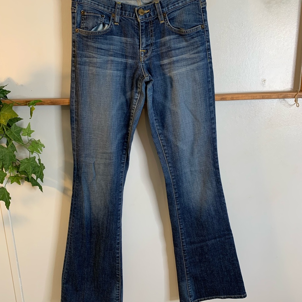 NEW YORK & CO FLARE JEANS SZ 4/27